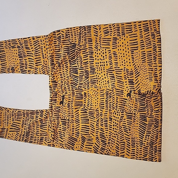 LuLaRoe Leggings Two Pair Tall & Curvy - Picture 4 of 6